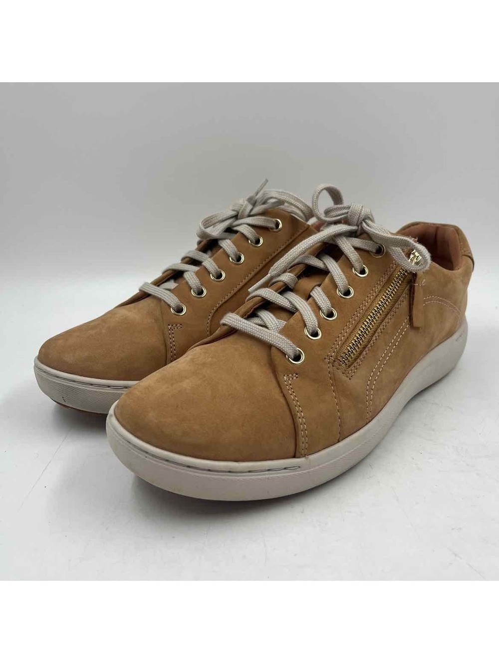 Clarks Women's Shoe Size 11 Tan Solid Sneakers